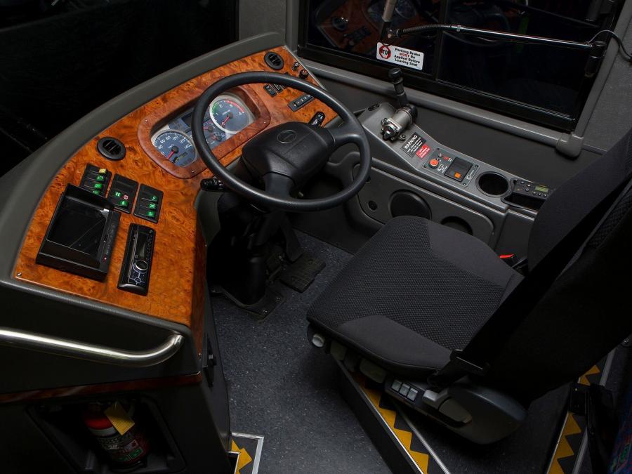 Торпедо Hino FD240 2013 года  (фото 4 из 5)
